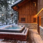 Moderne A La Tania Avec Sauna Et Parking - Fr-1-575-251 * Courchevel